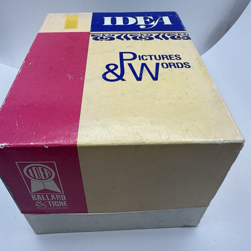 Ballard & Tighe Idea Pictures & Words Set 1 Levels 1-4 Well Loved Learning Cards